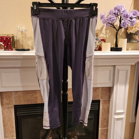 Stylish Women's Gray Pants - Picture 1 of 3